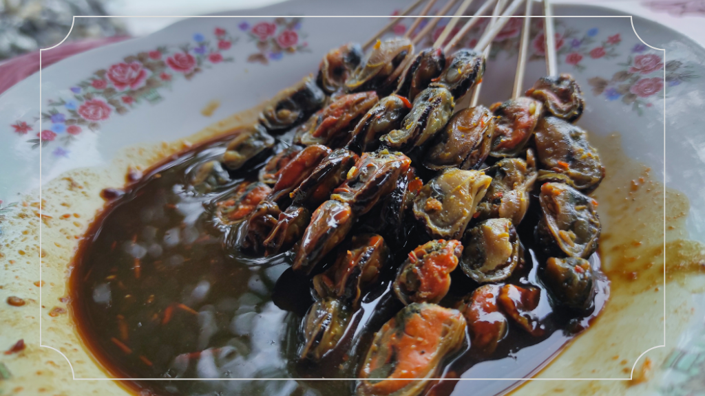 Pesona Pantai Cinta Teluk Jering Tambang: Destinasi Impian Para Keluarga 14 Sate kerang Pekanbaru