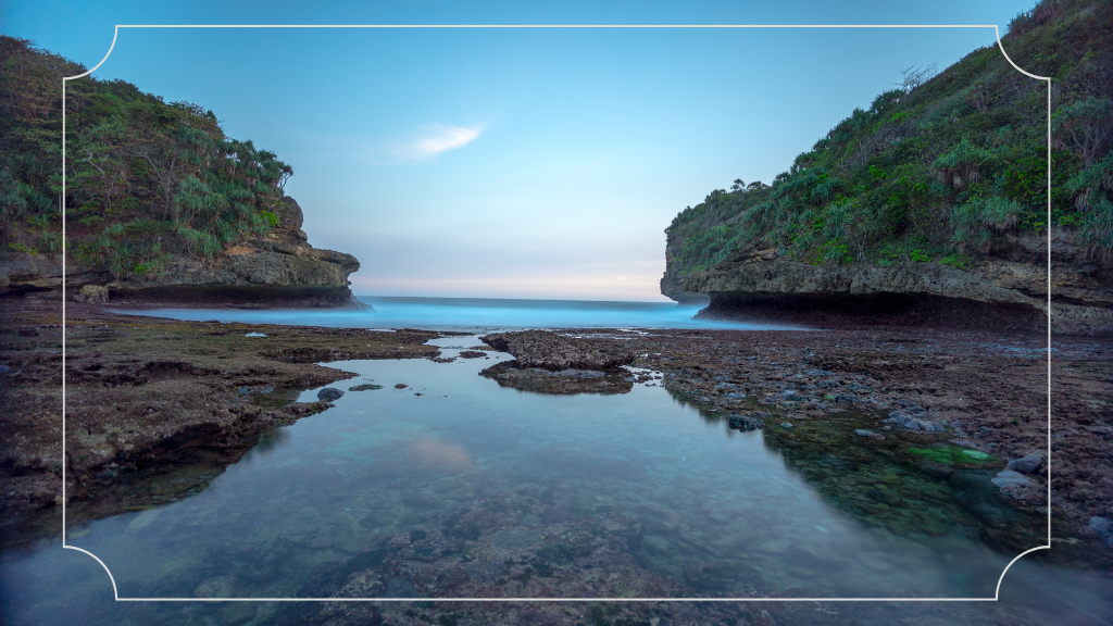 Sejarah Nama Pantai Batu Bengkung