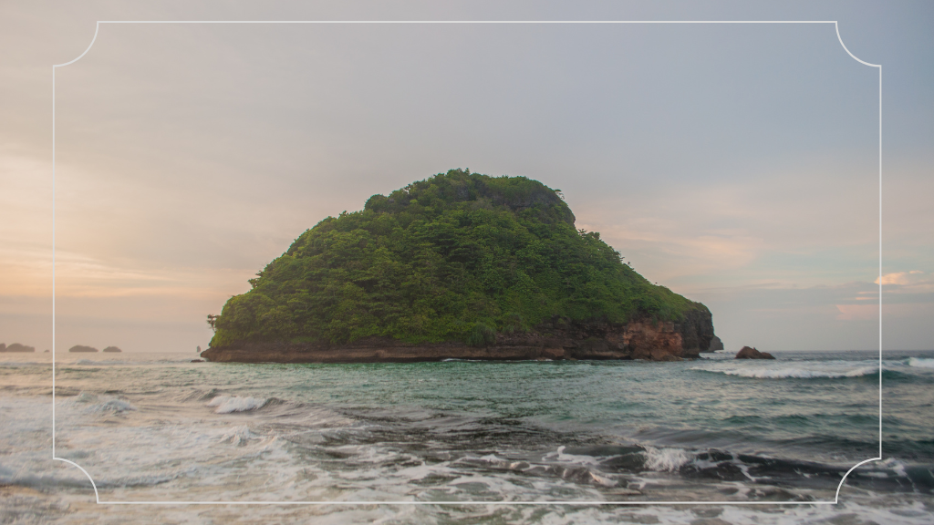 Sejarah Pantai Goa Cina