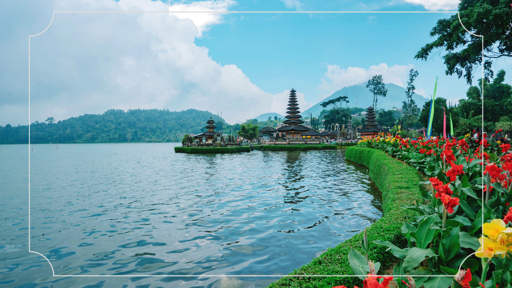 Sejarah Pura Ulun Danu Bratan
