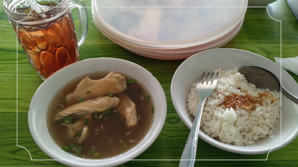 Sop Ayam Pak Min Klaten