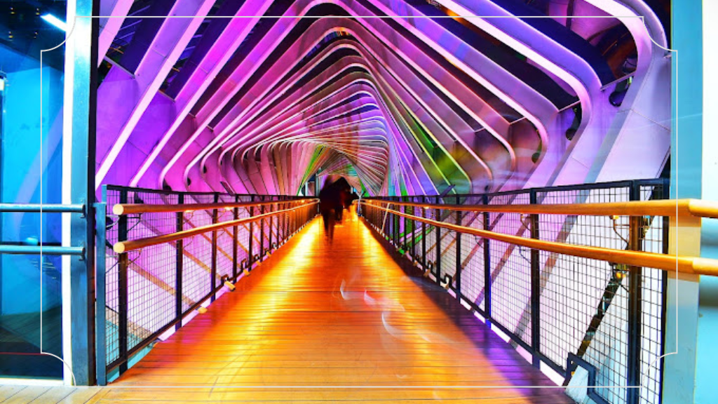 Wisata JPO GBK (Gelora Bung Karno) di Jakarta yang instagramable 6 Spot Foto Instagramable