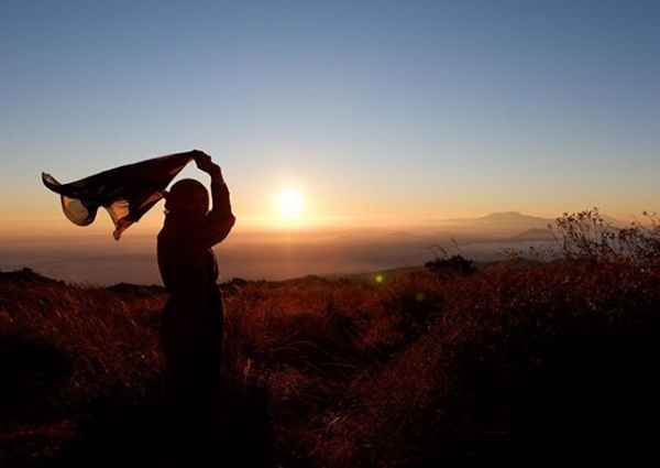 Spot Sunrise dan Sunset puncak B29