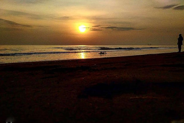 Spot Wisata Pantai Cemoro Sewu