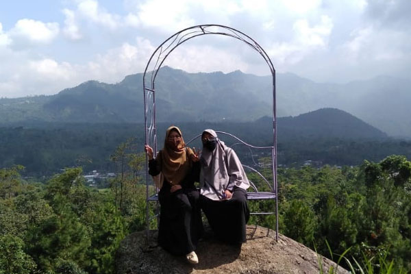 Spot wisata bukit mendelem