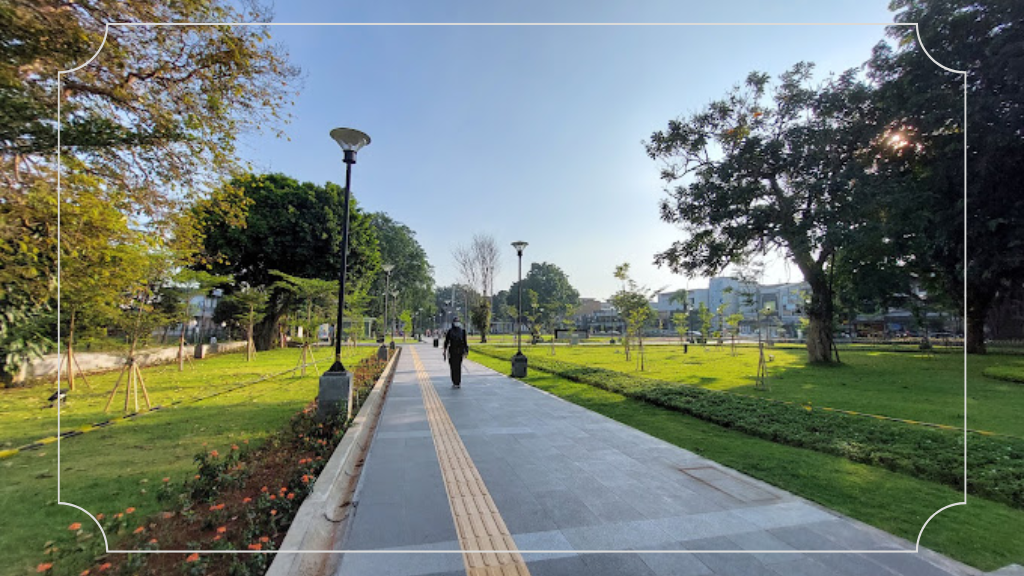 Alun-Alun Kota Bogor - Sejarah, Harga Tiket Masuk & Daya Tarik 3 Suasana Taman Asri