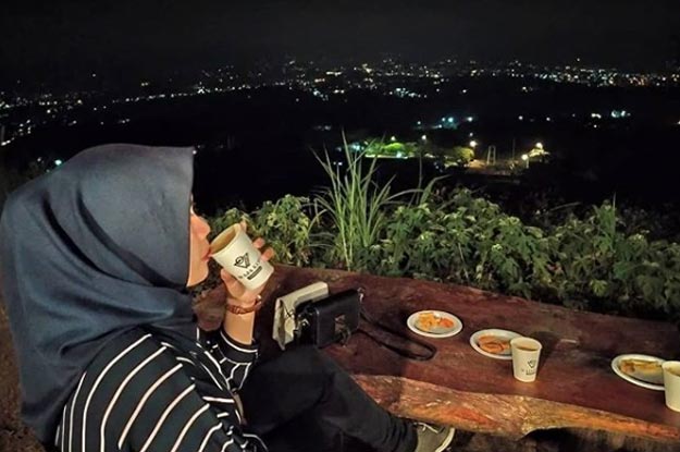 tempat wisata malam di Kuningan