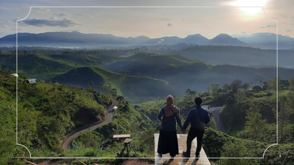 11 Wisata Pangalengan yang Lagi Hits Wajib Kamu Kunjungi 4 Sunrise Point Cukul