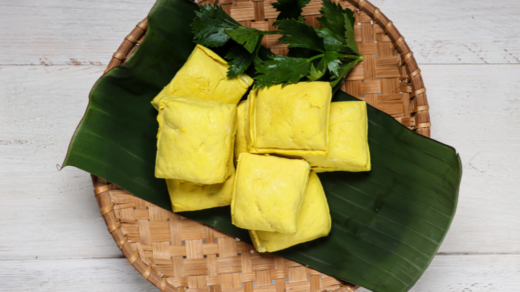 12 Oleh-Oleh Khas Kediri: Temukan Kelezatan dan Keunikan yang Memikat! 2 Oleh-Oleh Khas Kediri Tahu Takwa