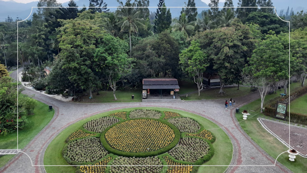 15 Tempat Wisata di Puncak Bogor untuk Liburan Keluarga Terbaik! 4 Tempat Wisata di Puncak Taman Bunga Nusantara