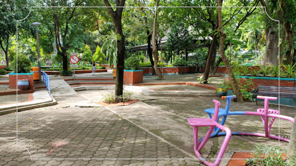 10 Tempat Santai di Surabaya untuk Melepaskan Penat 9 Taman Flora Bratang Surabaya