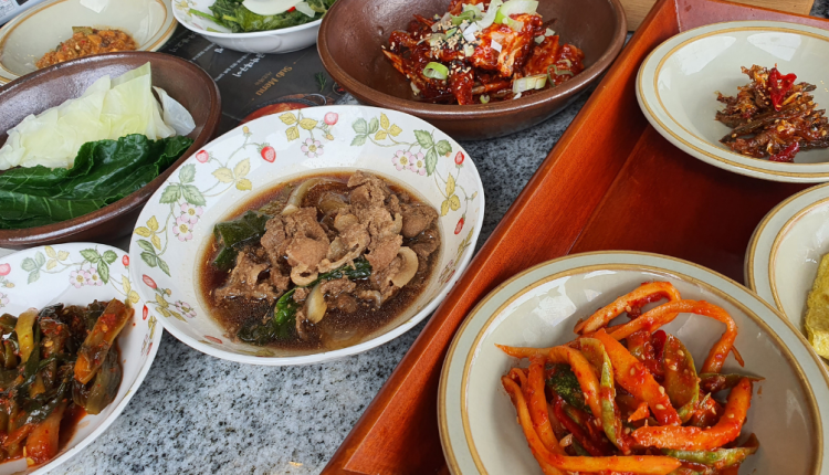 Tempat Kuliner di Bekasi yang Wajib Dikunjungi untuk Pecinta Makanan