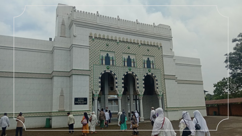 Tentang Firdaus Fatimah Zahra Semarang