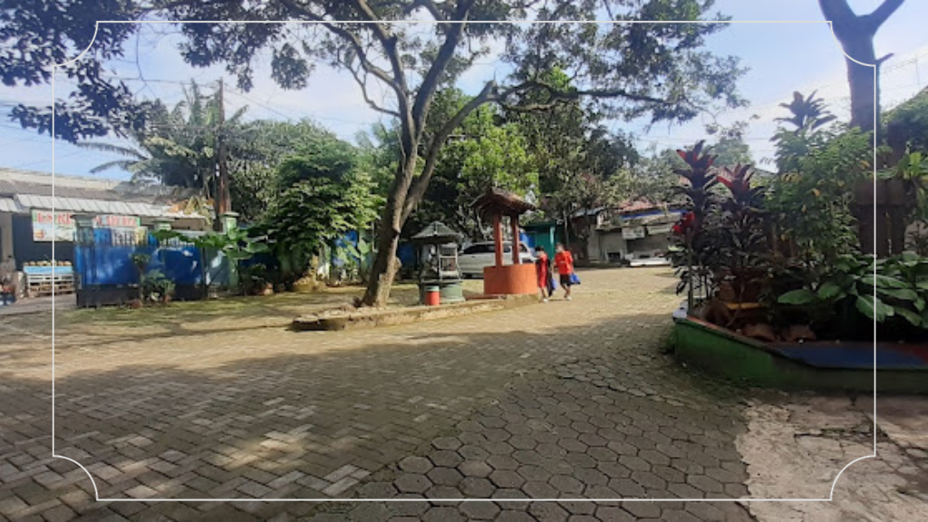 Tentang Kolam Renang Batoe 54