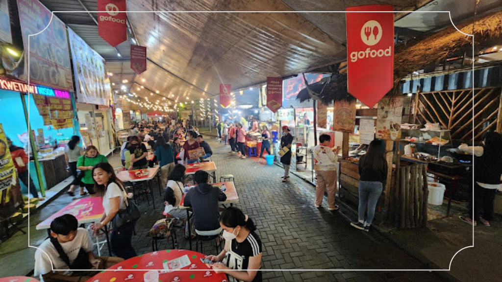 Sudirman Street Day and Night Market - Lokasi & Hotel Terdekat 2 Tentang Sudirman Street Day and Night Market