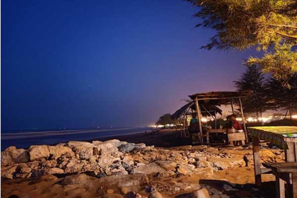 Tips Berkunjung Pantai Ujung Negoro
