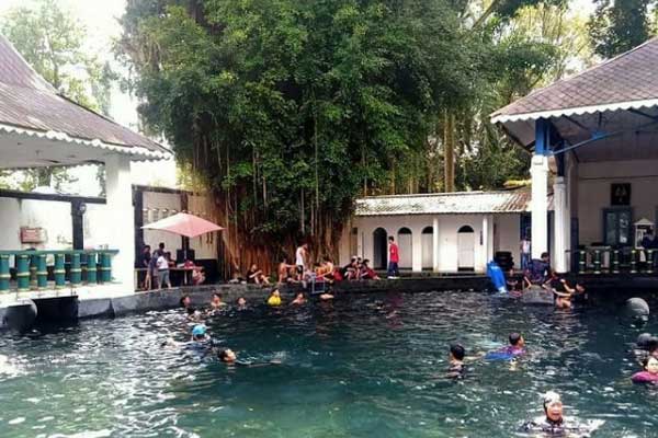 Umbul Pengging Boyolali 6 Tips Berkunjung Umbul Pengging