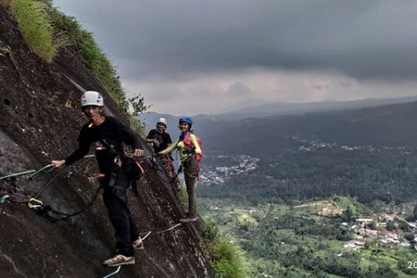 Tips berkunjung bukit mendelem