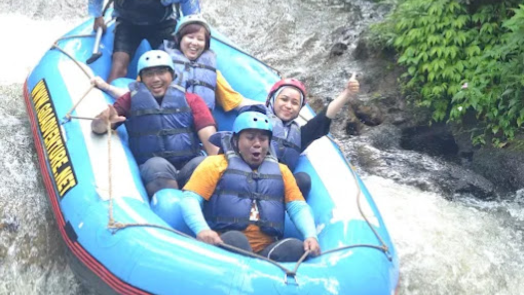 Ujung Arung Jeram
