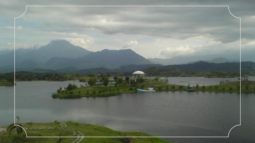 17 Tempat Wisata di Aceh yang Menakjubkan 11 Waduk Keuliling