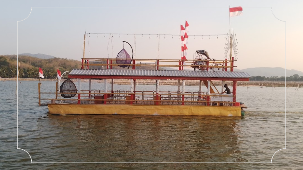 Tempat Kuliner di Klaten yakni Warung Apung Lombok Idjo