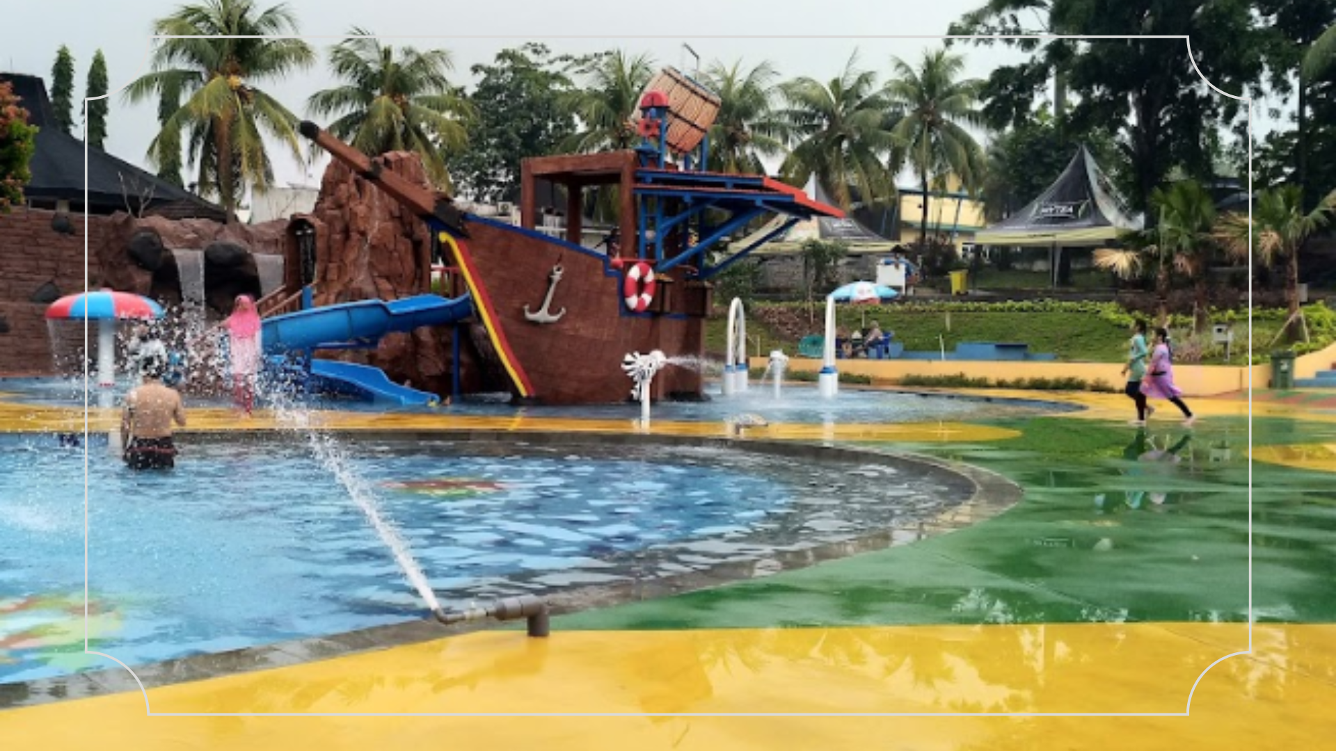 Kolam Renang di Tangerang Water World Krakatau