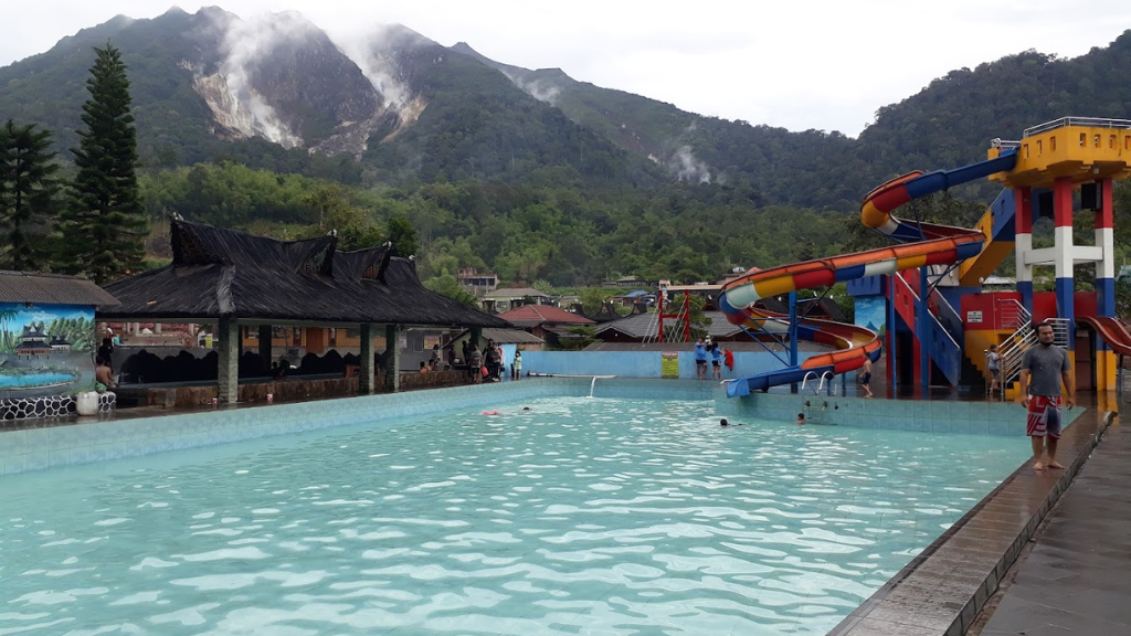 Pemandian Air Panas Pariban - Pesona Alam dan Keindahan Tersembunyi yang Harus Dikunjungi 5 Waterboom