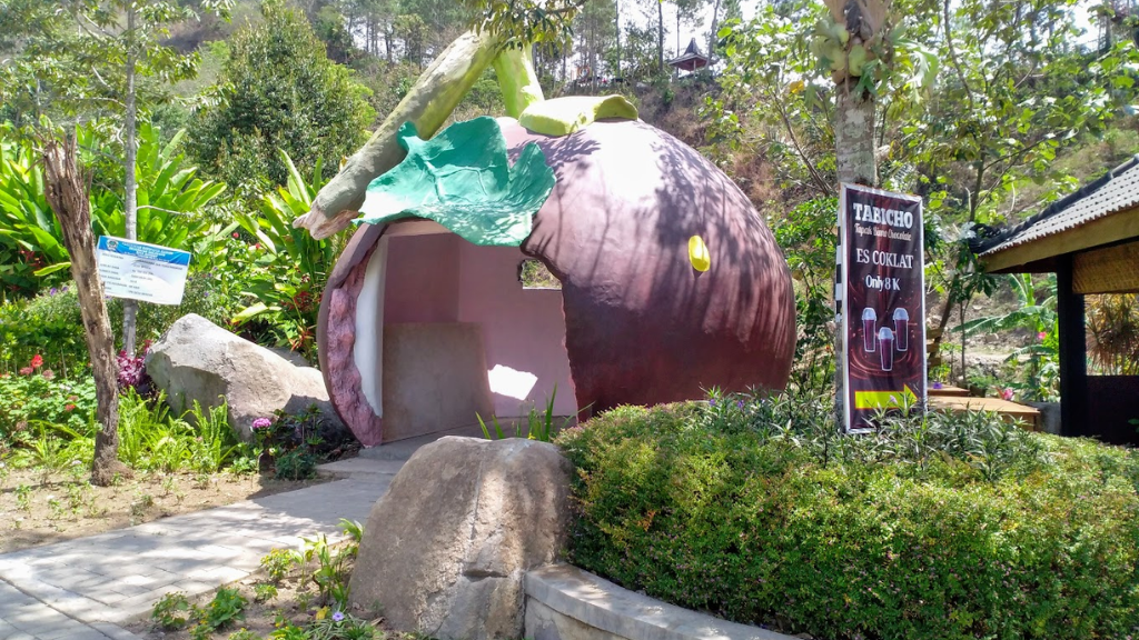 22 Tempat Wisata di Jawa Timur yang Tidak Boleh Dilewatkan! 12 Watu Rumpuk Madiun