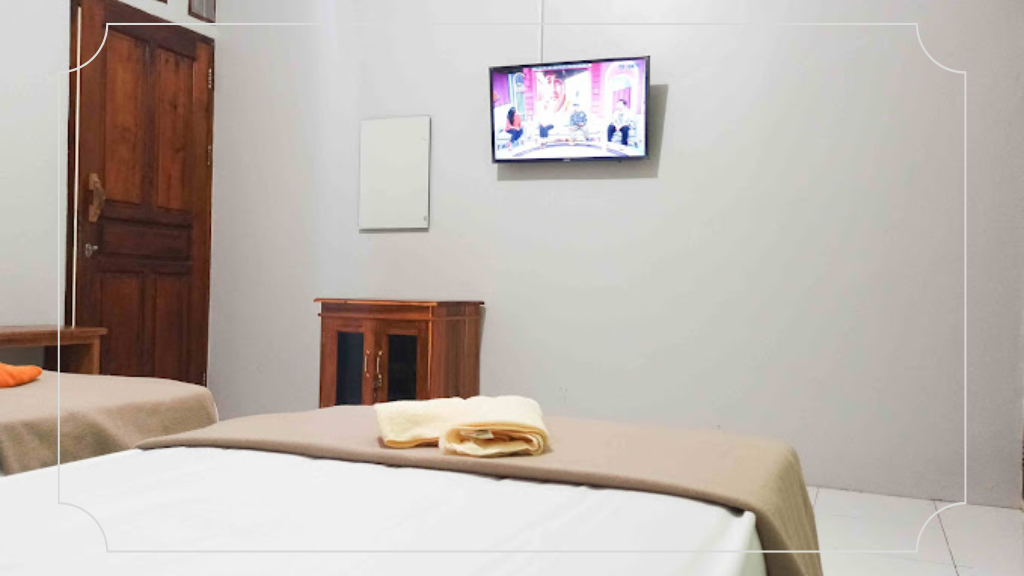 7 Pantai Pacitan di Jawa Timur yang Populer dengan Panorama Alam yang Memikat 12 Watukarung Prapto Homestay, Surf Accommodation