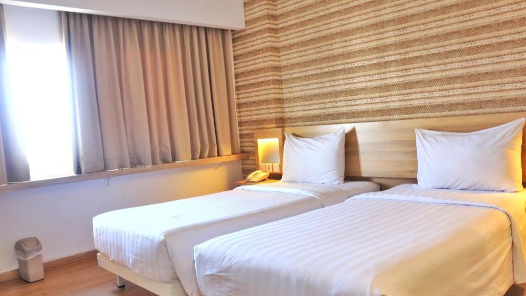 Whiz Prime Hotel Basuki Rahmat Malang
