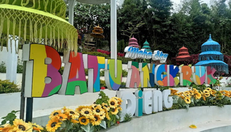 Wisata Batu Angkruk Dieng