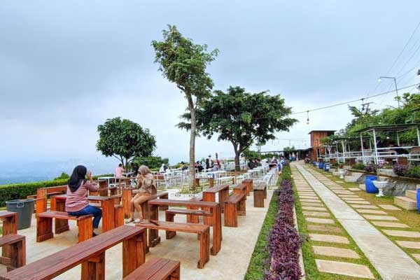 harga tiket masuk bangku putih hambalang