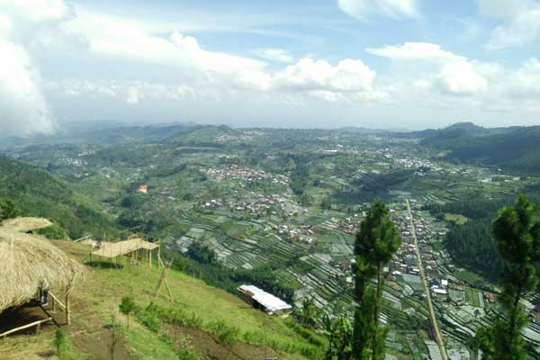 alamat dan rute lokasi bukit baper