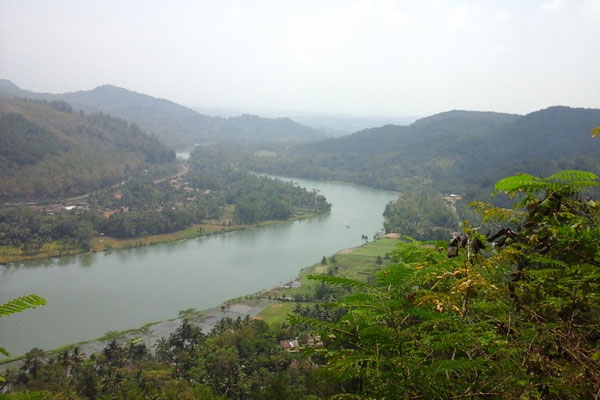 Bukit Watu Meja Banyumas 3 alamat dan rute lokasi bukit watu meja
