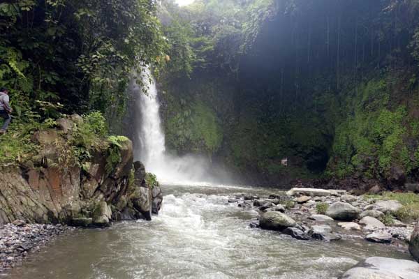 alamat dan rute lokasi curug luhur