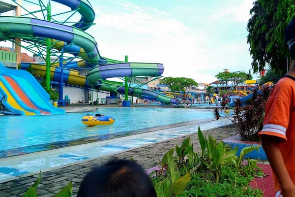 alamat dan rute lokasi kolam renang tirta