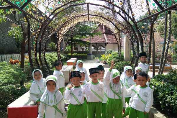 Taman Lampion Kudus 3 alamat dan rute lokasi taman lampion kudus