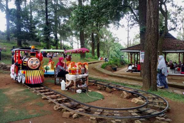 alamat dan rute lokasi woodland kuningan