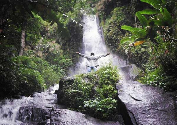 Pesona Keindahan Air Terjun Girimanik 4 daya tarik Air Terjun Giri Manik