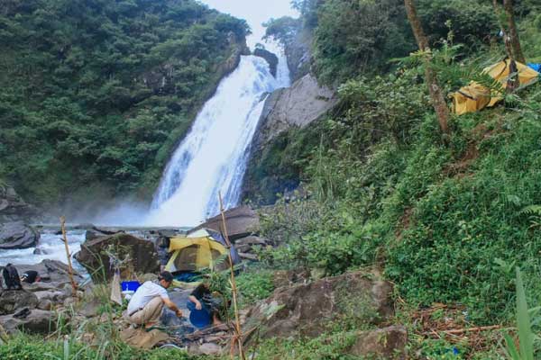 fasilitas curug barong