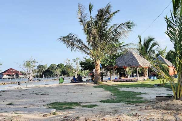 Pantai Elyora Batam 4 fasilitas pantai elyora