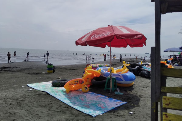 fasilitas pantai ngebum
