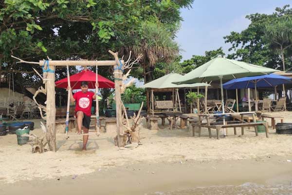 fasilitas pantai ombak mati