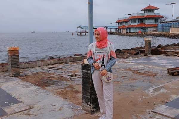 fasilitas pantai pasir kencana