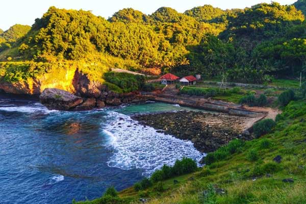 Pantai Sembukan Wonogiri 4 fasilitas pantai sembukan