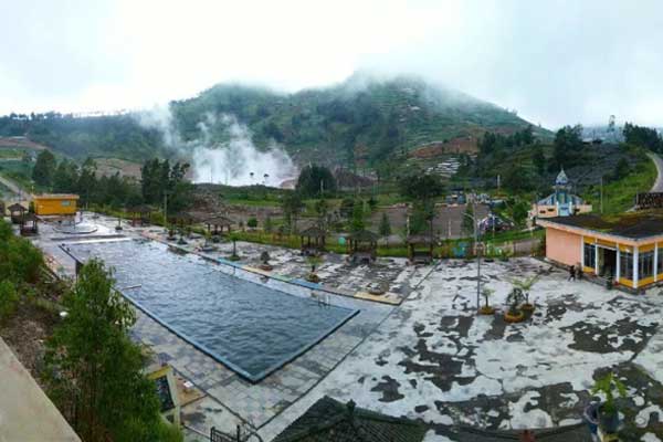 fasilitas pemandian air panas dieng