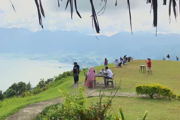 Puncak Lawang Agam 4 fasilitas puncak lawang