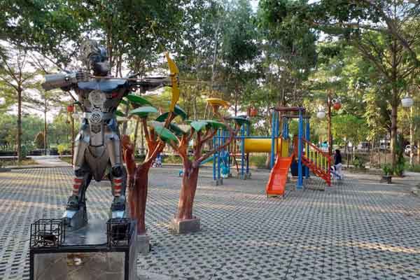 fasilitas taman lampion klaten