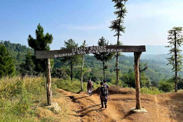 Tempat Wisata di Hambalang 10 goa agung garunggang