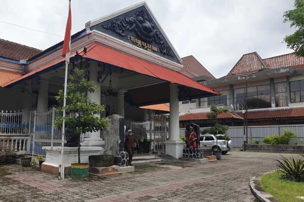harga tiket masuk Museum Radya Pustaka